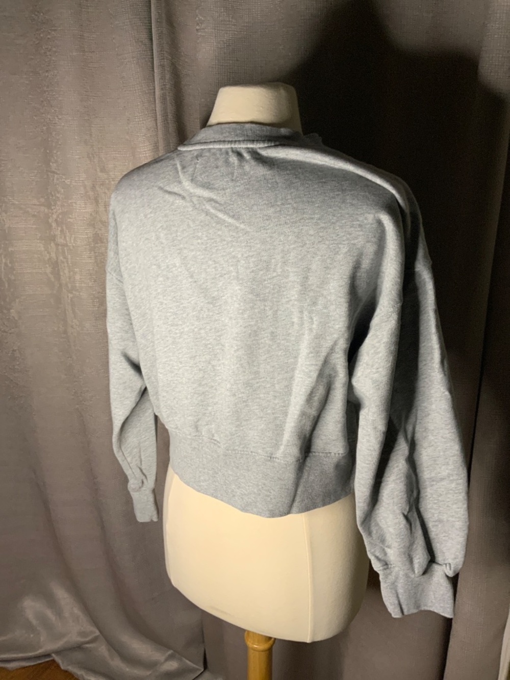 Old Navy Crop-top Sweatshirt - Picture 3 of 4